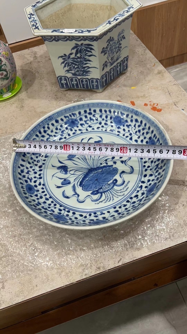 古玩陶瓷雍正一束蓮青花大盤拍賣,當前價格25000元