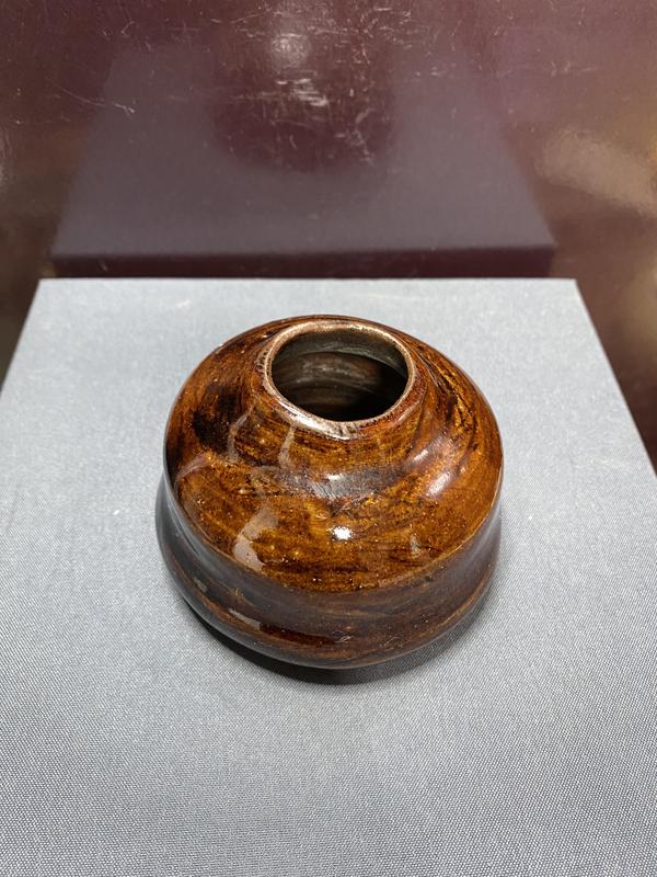 古玩陶瓷清代.紫金釉葫蘆形水盂拍賣,當(dāng)前價(jià)格2880元