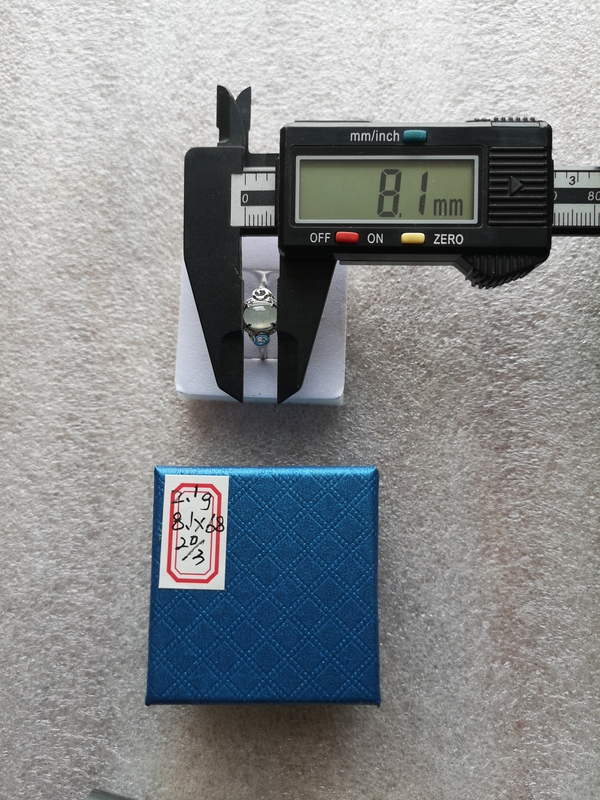 古玩玉器戒指拍賣,當前價格150元