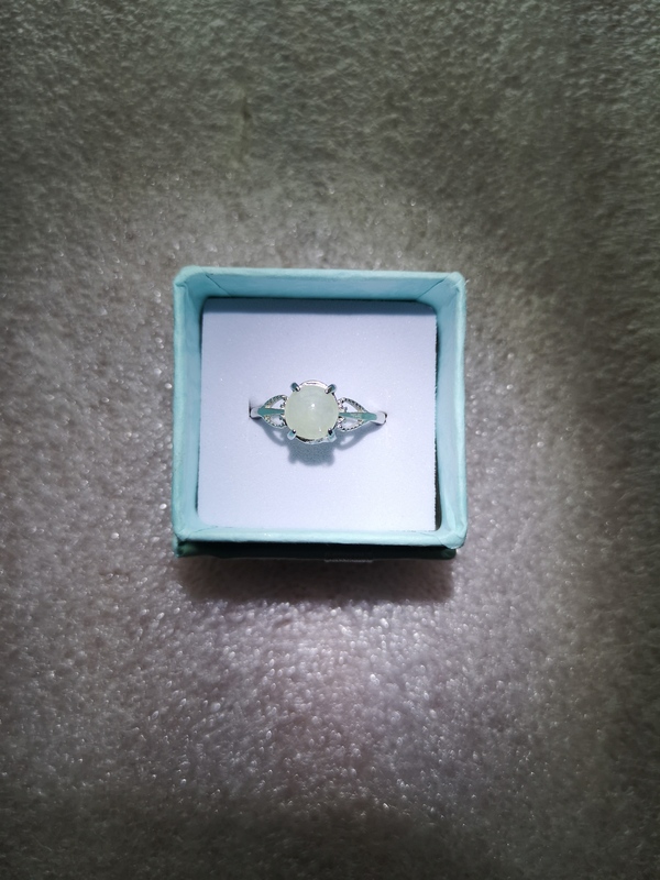 古玩玉器戒指拍賣,當(dāng)前價格150元