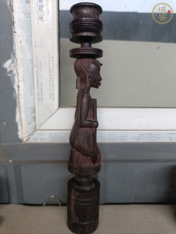 古玩杂项红木雕人物烛台真品鉴赏图