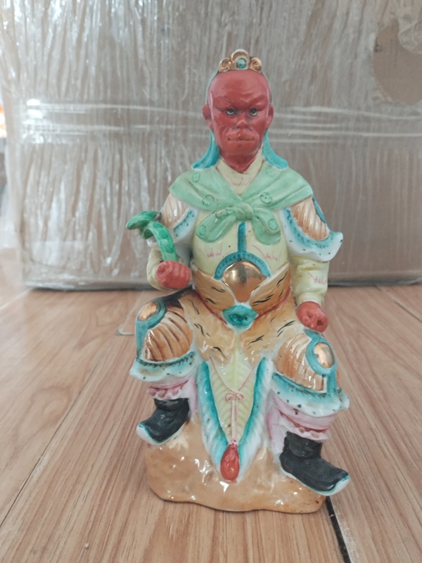 古玩陶瓷文財神像彩瓷瓷塑拍賣,當前價格999元