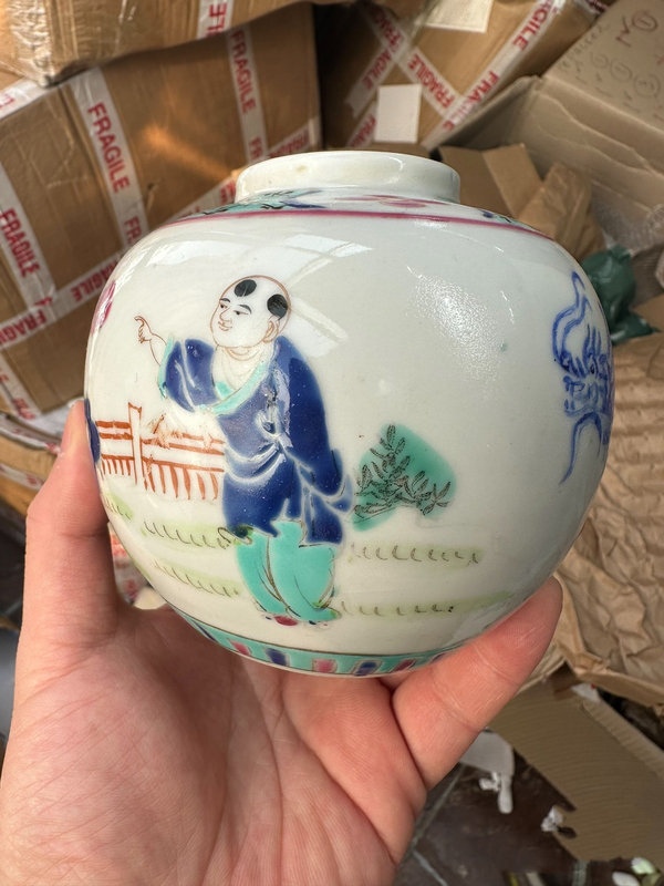 古玩陶瓷【已實(shí)物鑒定】一口價(jià) 全美品珍稀品種民國(guó)粉彩料彩三娘教子龍紋罐拍賣,當(dāng)前價(jià)格999元