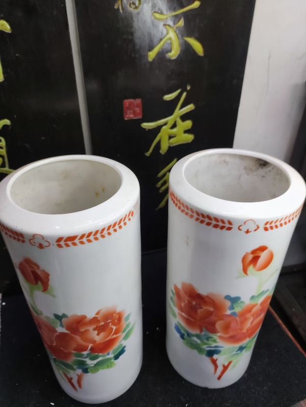 古玩陶瓷彩繪花卉紋帽筒一對(duì)拍賣，當(dāng)前價(jià)格688元