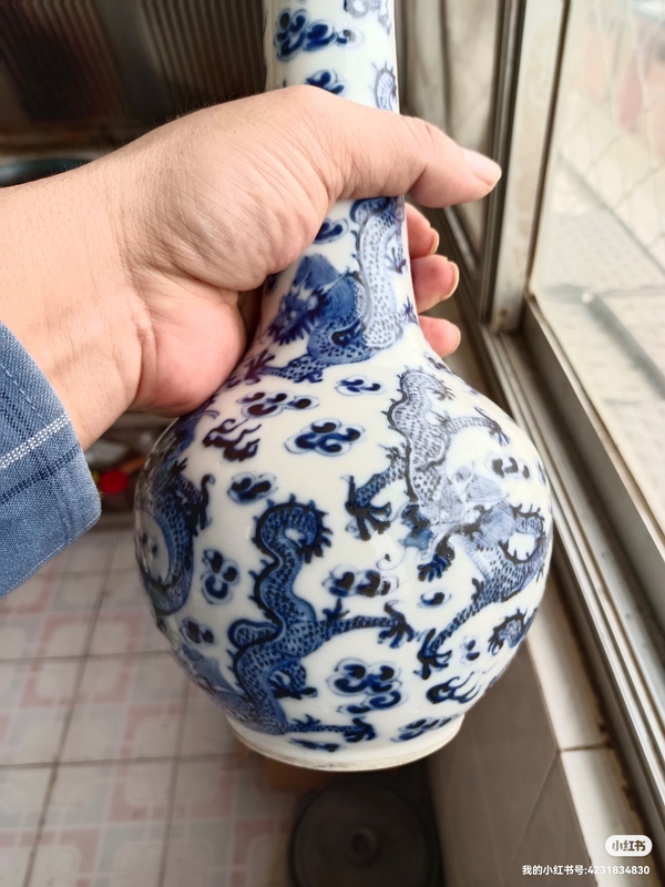 古玩陶瓷清晚期青花云龍趕珠紋蓋瓶拍賣,當(dāng)前價(jià)格8000元