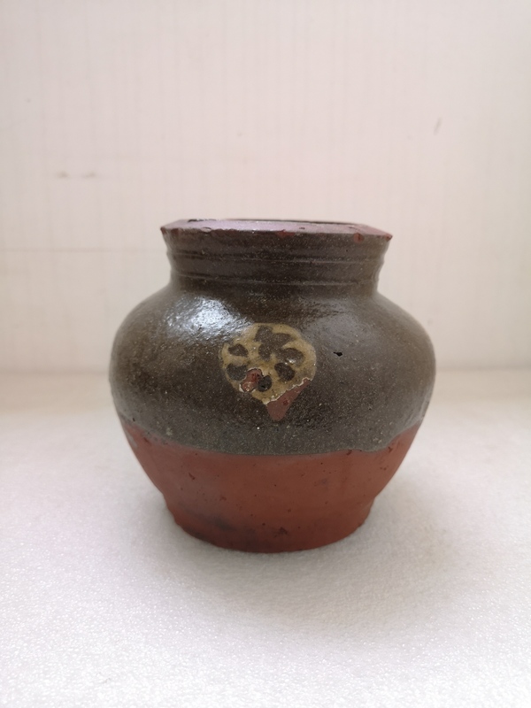 古玩陶瓷清代綠釉罐拍賣,當前價格580元