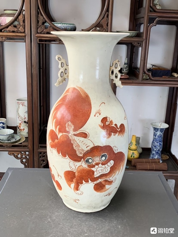 古玩陶瓷民國礬紅太獅少獅紋詩文雙耳瓶拍賣,當前價格4600元