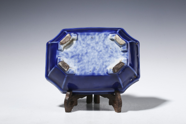 古玩陶瓷晚清·蓝釉折角水仙盆拍卖，当前价格2736元