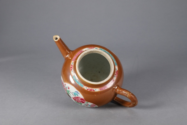 古玩陶瓷雍正	清早期 紫金釉开窗官上加官花卉纹茶壶拍卖，当前价格6336元