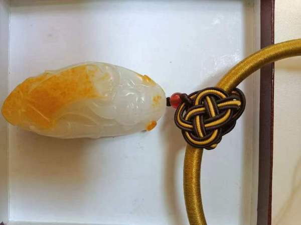 古玩玉器和田籽料帶皮財(cái)神拍賣,當(dāng)前價(jià)格140000元