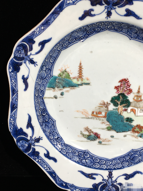 古玩陶瓷【同等中的極品】乾隆粉彩山水風(fēng)景亭臺樓閣紋飾花口大盤拍賣,當(dāng)前價格888元