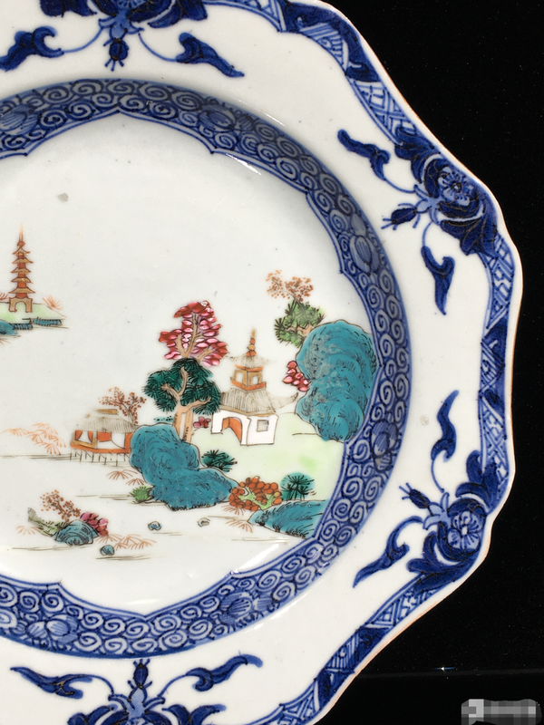 古玩陶瓷【同等中的極品】乾隆粉彩山水風(fēng)景亭臺樓閣紋飾花口大盤拍賣,當(dāng)前價格888元