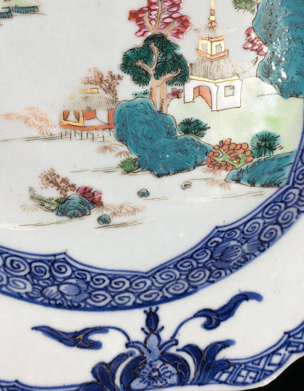 古玩陶瓷【同等中的極品】乾隆粉彩山水風(fēng)景亭臺樓閣紋飾花口大盤拍賣,當(dāng)前價格888元
