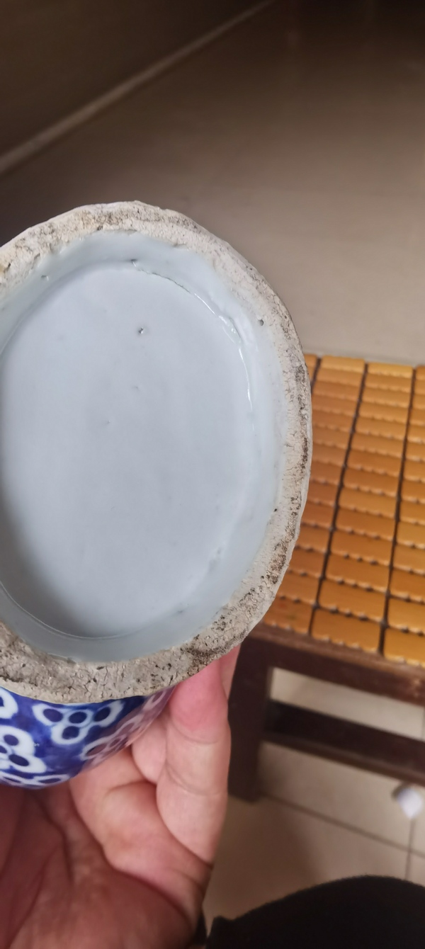 古玩陶瓷中晚期抱月瓶拍賣,當前價格6800元