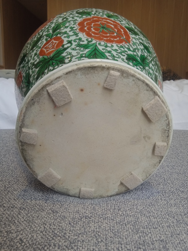 古玩陶瓷民國紅綠彩纏枝花卉紋大罐拍賣,當(dāng)前價(jià)格3999元