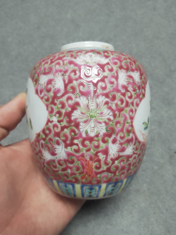 古玩陶瓷胭脂紅開窗粉彩花卉紋罐拍賣,當前價格1600元