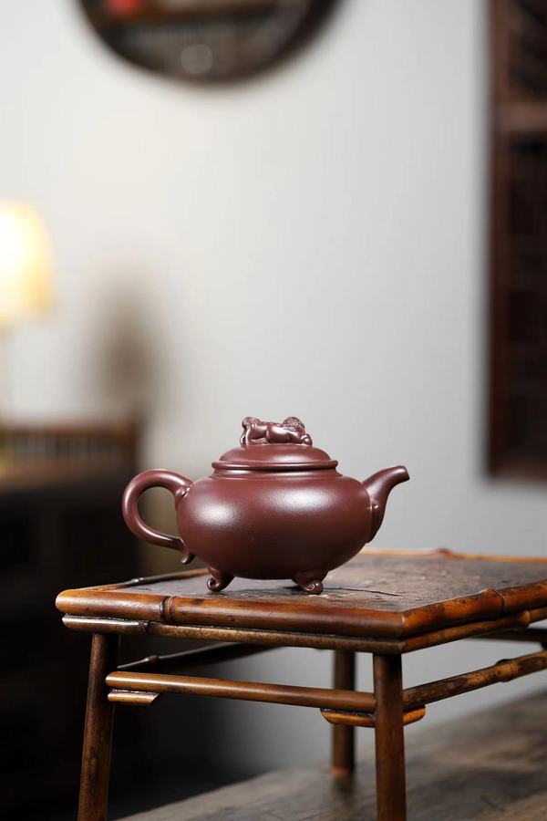 古玩杂项【21点50分截拍】狮韵紫砂壶（工艺美术师）拍卖，当前价格1275元
