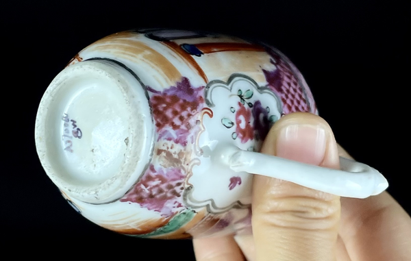 古玩陶瓷清乾隆廣彩人物故事圖把杯拍賣,當前價格2880元