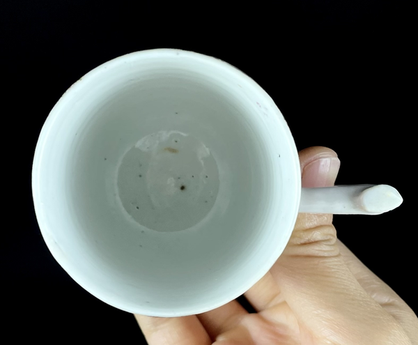 古玩陶瓷清乾隆廣彩人物故事圖把杯拍賣,當前價格2880元