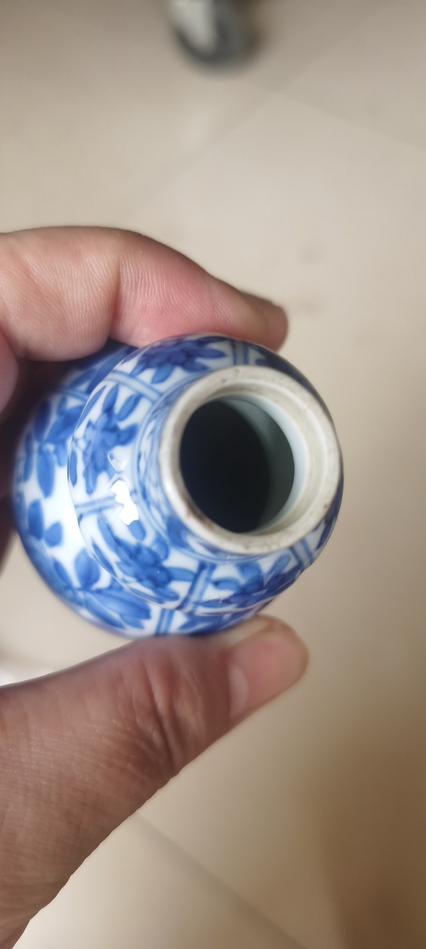 古玩陶瓷康熙青花纏枝蓮瓶拍賣,當(dāng)前價(jià)格6800元