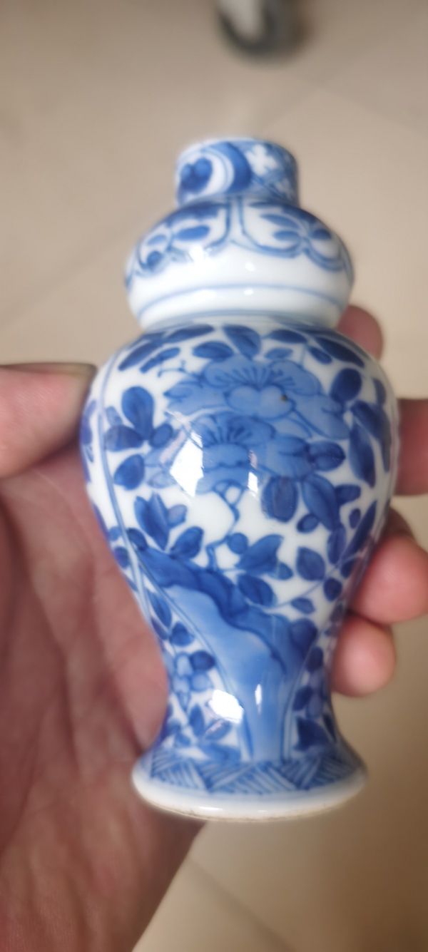 古玩陶瓷康熙青花纏枝蓮瓶拍賣,當前價格6800元