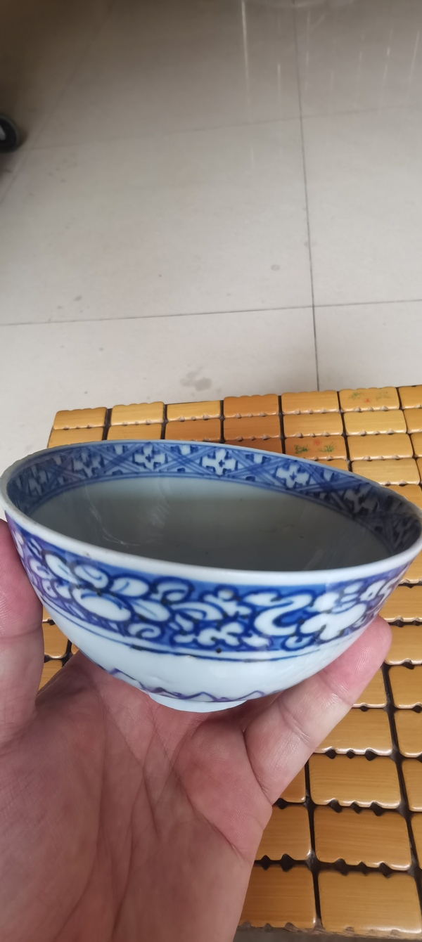 古玩陶瓷明代青花碗拍賣(mài)，當(dāng)前價(jià)格4000元