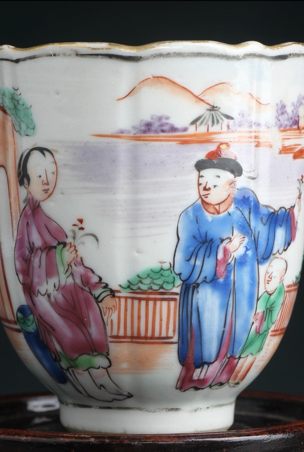 古玩陶瓷清乾隆廣彩滿大人故事圖花囗把杯拍賣,當前價格3200元