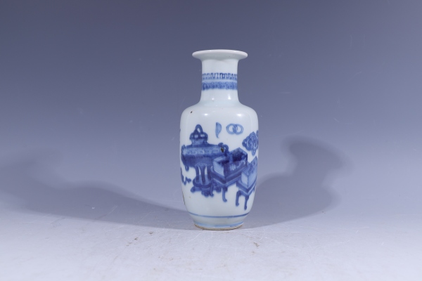 陶瓷清康熙·青花博古清供图棒槌瓶拍卖，当前价格888元