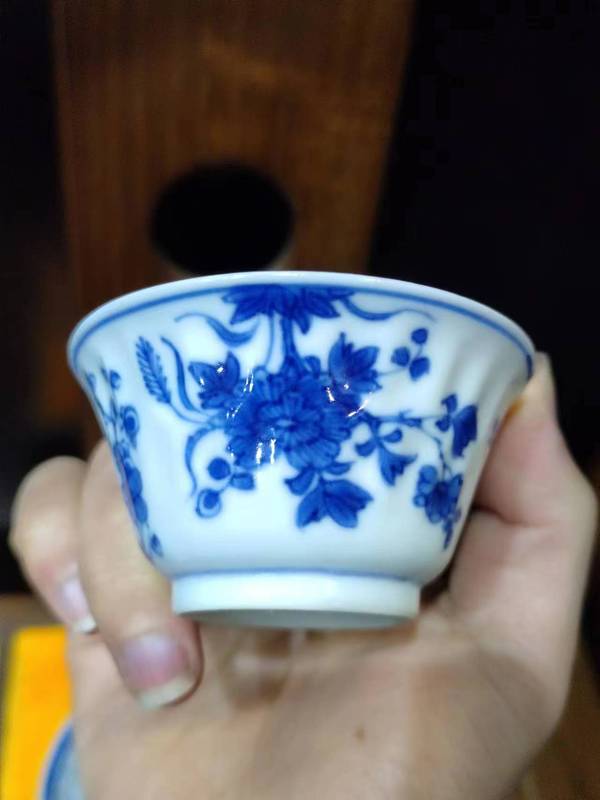 古玩陶瓷清康熙花卉紋青花瓜棱杯盤拍賣,當前價格1888元