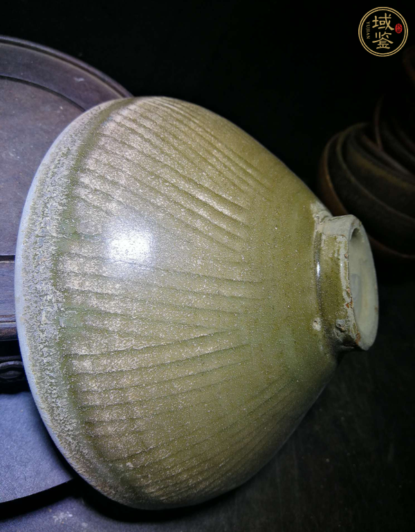 古玩陶瓷宋·青釉劃花紋碗真品鑒賞圖