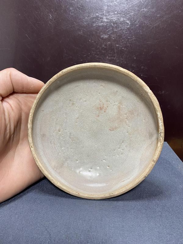 古玩陶瓷明紅綠彩開窗鳳紋粉盒拍賣,當前價格2980元