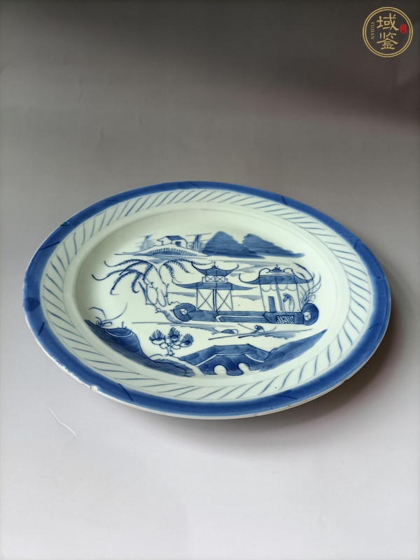古玩陶瓷清中·青花山水樓閣紋盤真品鑒賞圖