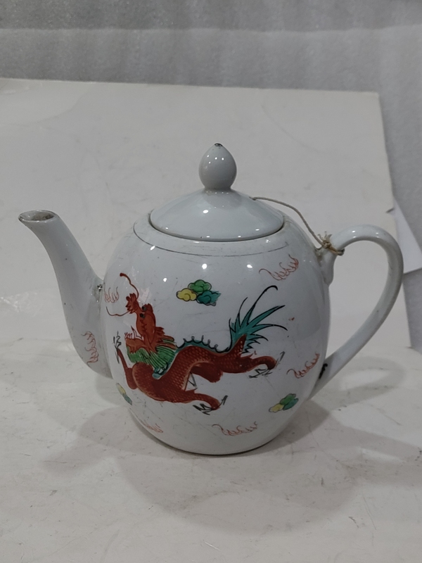 古玩陶瓷龍鳳紋執(zhí)壺拍賣,當前價格560元
