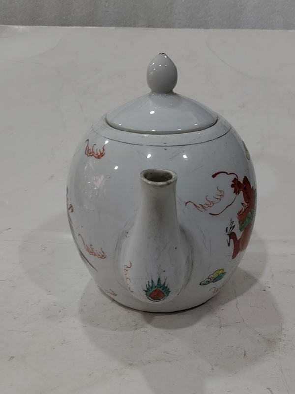 古玩陶瓷龍鳳紋執(zhí)壺拍賣,當前價格560元