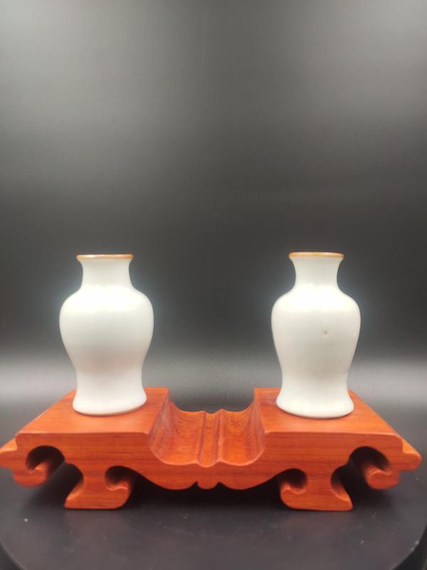 古玩陶瓷清早期甜白釉觀音瓶拍賣(mài),當(dāng)前價(jià)格1999元