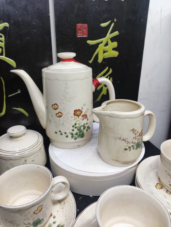 古玩陶瓷茶具一套拍賣，當前價格388元