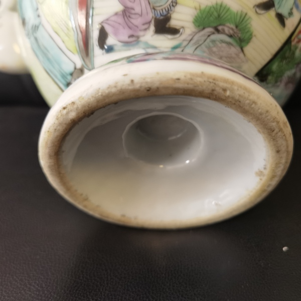 古玩陶瓷廣彩人物壺拍賣，當(dāng)前價(jià)格3000元