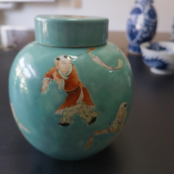 古玩轉賣綠地粉彩茶葉罐拍賣，當前價格0元