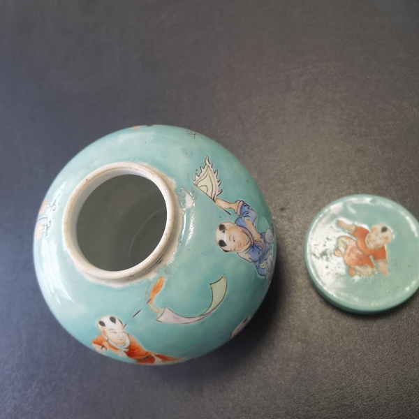 古玩陶瓷綠地粉彩茶葉罐拍賣，當前價格5000元