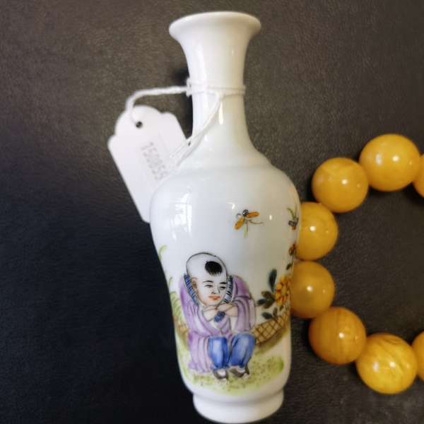 古玩轉賣粉彩人物故事紋瓶拍賣，當前價格0元