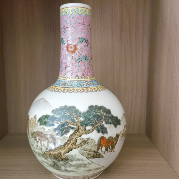 古玩陶瓷上世紀80年代手繪粉彩天球瓶拍賣,當前價格500元