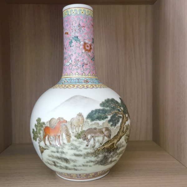 古玩陶瓷上世紀80年代手繪粉彩天球瓶拍賣，當前價格500元