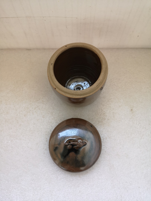 古玩陶瓷紫金釉獸扭蓋罐拍賣,當前價格678元