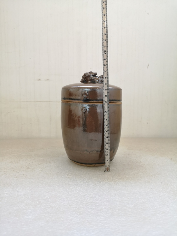 古玩陶瓷紫金釉獸扭蓋罐拍賣,當前價格678元