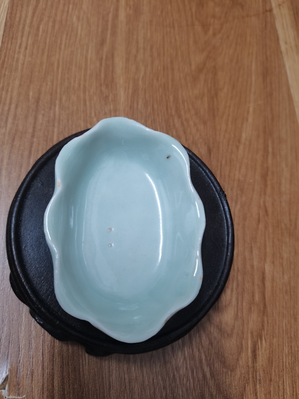古玩陶瓷晚清民國冬青釉葵口洗拍賣,當前價格0元