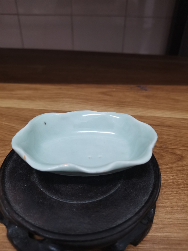 古玩陶瓷晚清民國冬青釉葵口洗拍賣,當前價格0元