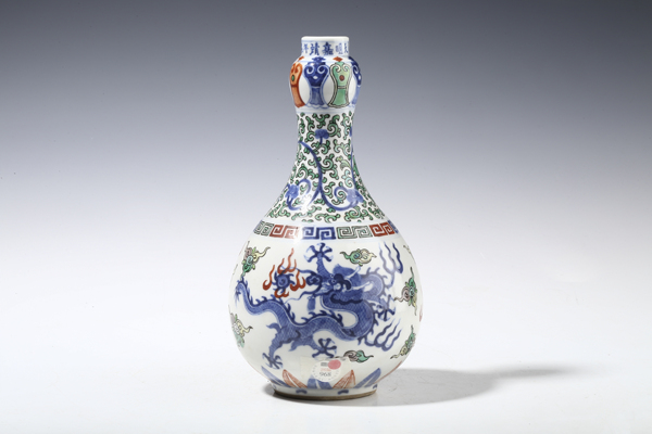 古玩陶瓷清晚期青花五彩龍紋蒜頭瓶拍賣,當前價格16000元