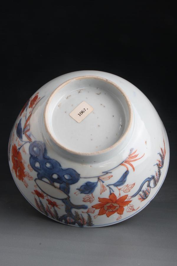 古玩陶瓷【7712】清康熙  青花礬紅描金洞石花卉紋碗拍賣，當(dāng)前價(jià)格2980元