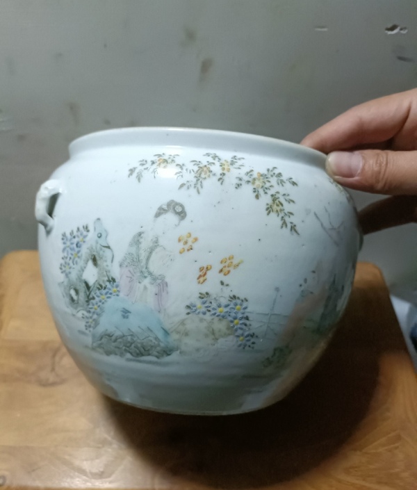 古玩陶瓷清末民初王子卿淺絳彩人物粥罐拍賣,當前價格0元