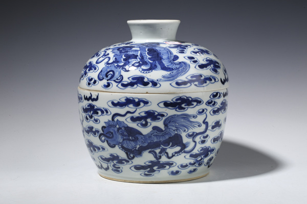 古玩嚴選清晚·青花獅子繡球紋蓋缸拍賣，當前價格198元